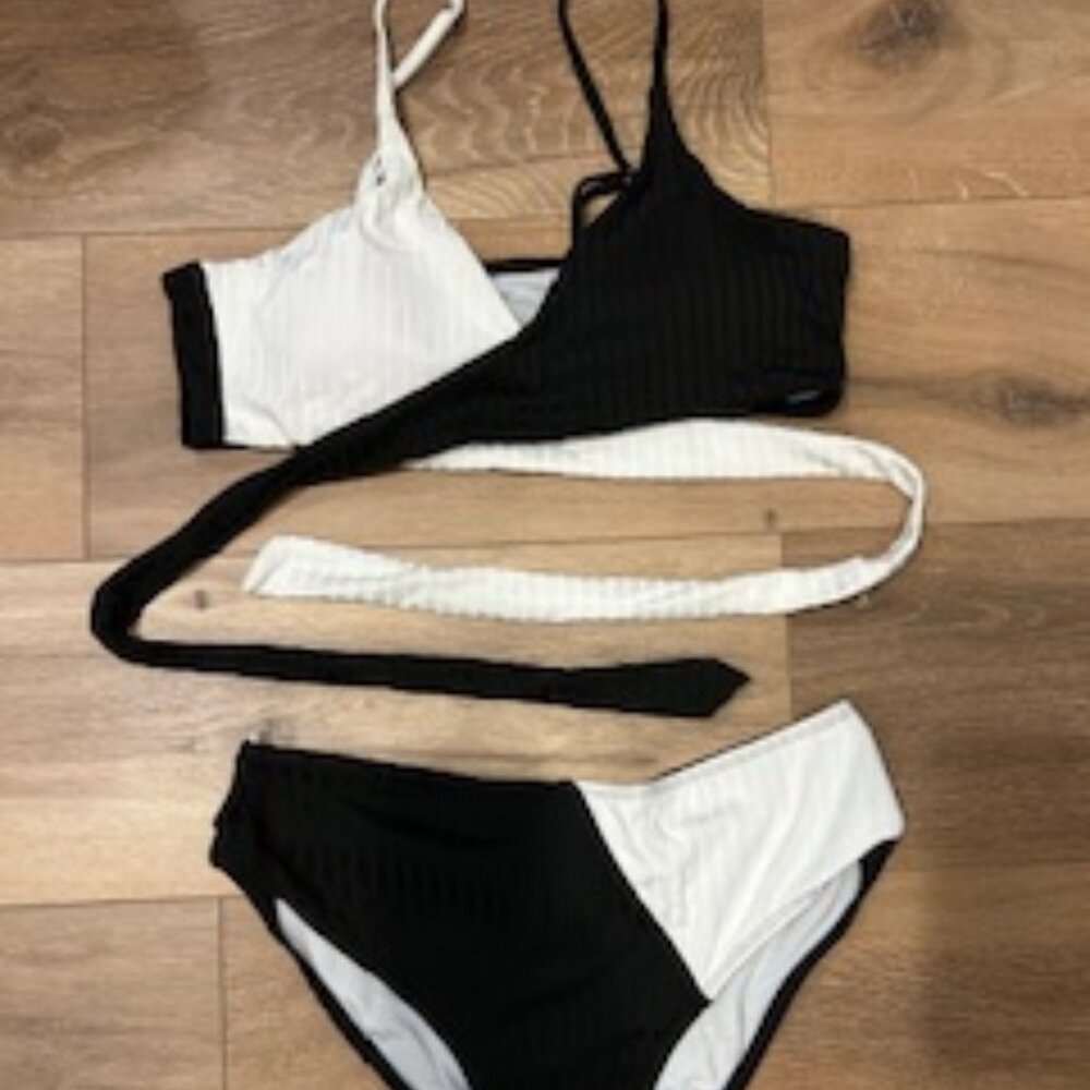 2 Piece Bikini, Size Large